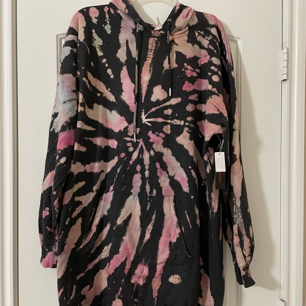 🔥 2 for $15! 
Tie Dye Sweatshirt with Hood